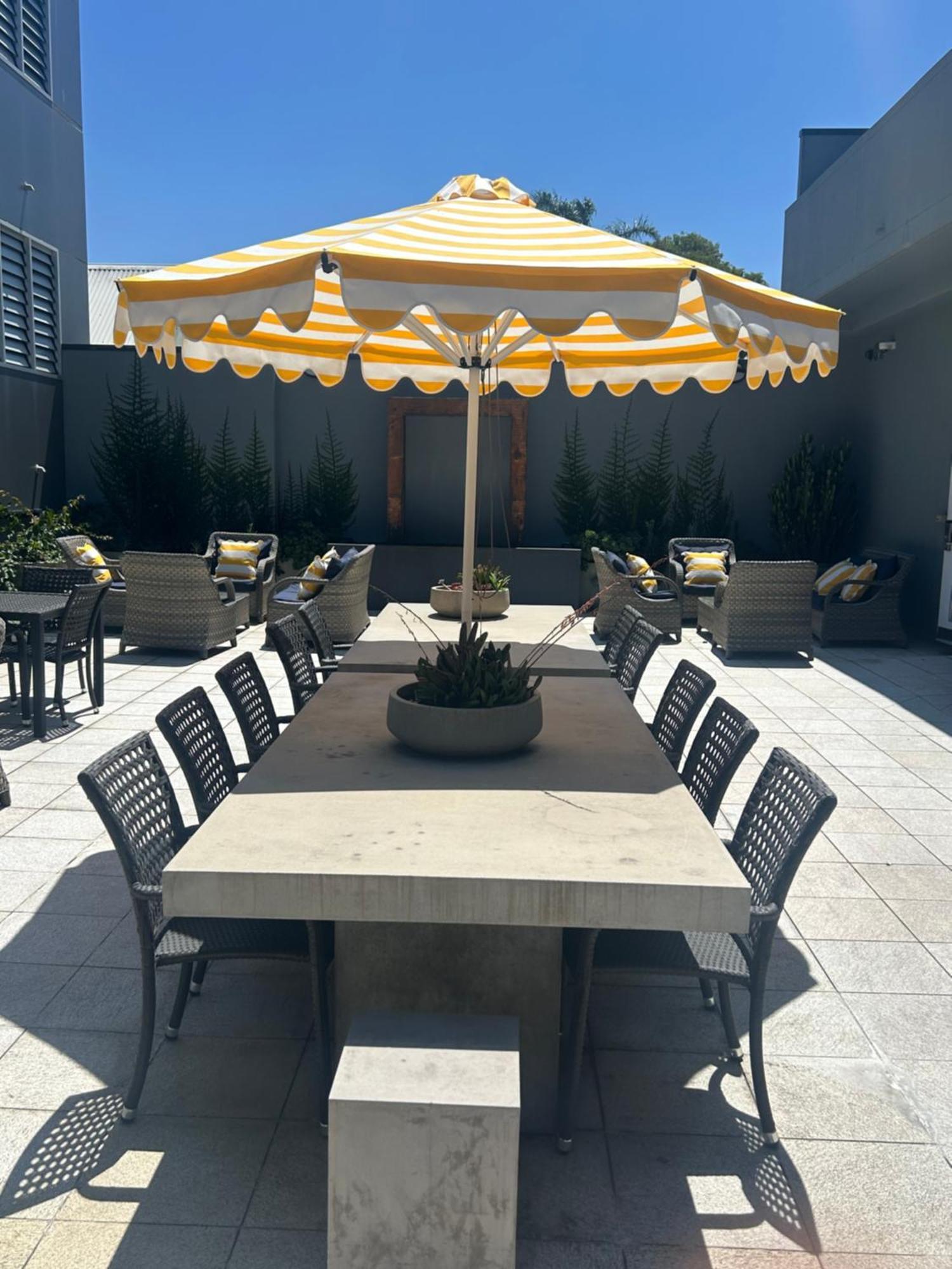 Crown On Darby Newcastle Aparthotel Exterior foto