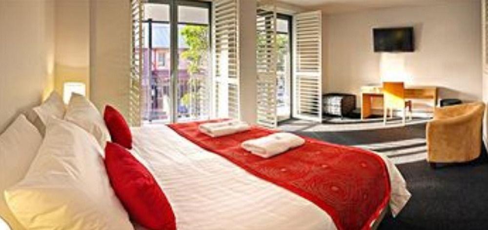 Crown On Darby Newcastle Aparthotel Exterior foto